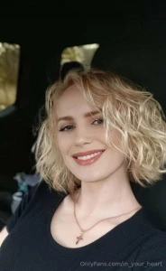 Stop scrolling this beauty rose_mommy will play with her tight holes part 1