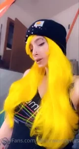 Yellow wigs tho