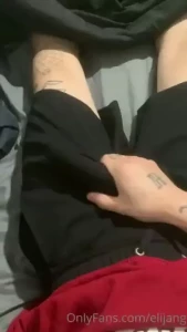 If you want to give me a blowjob with ur pretty face dm me lt 3