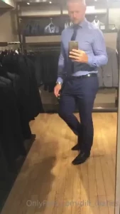 Was suit shipping and stopped for a peek to make sure i was filling