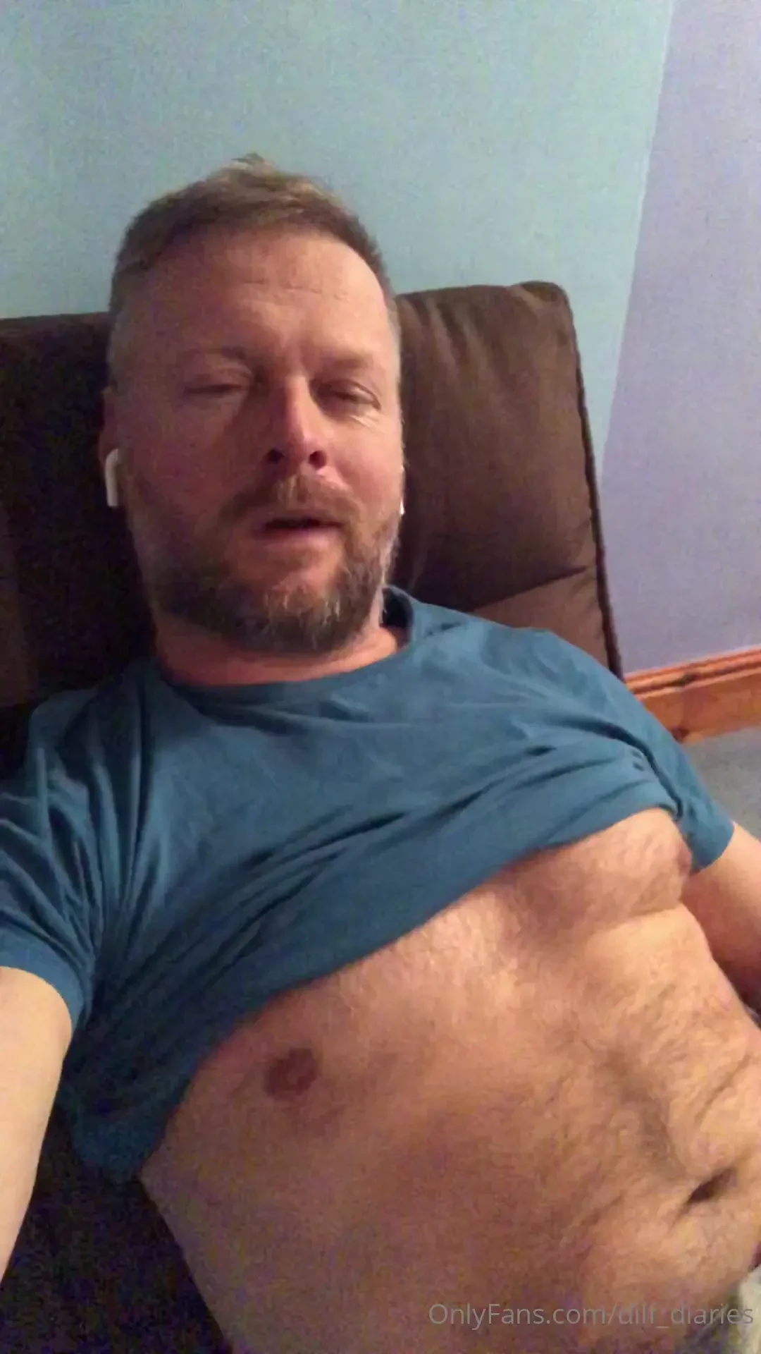 The service i give cum in undies 