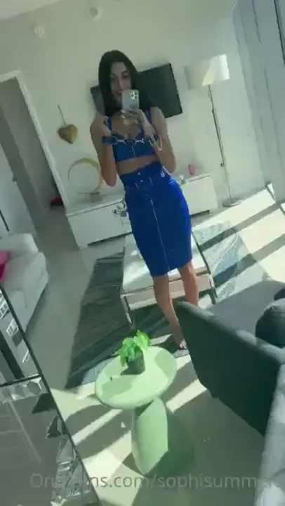 Feeling naughty wanna get dirty with me 