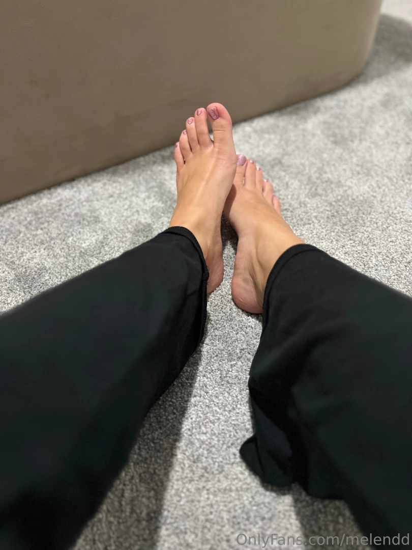 Pink sparkling piggies for christmas 