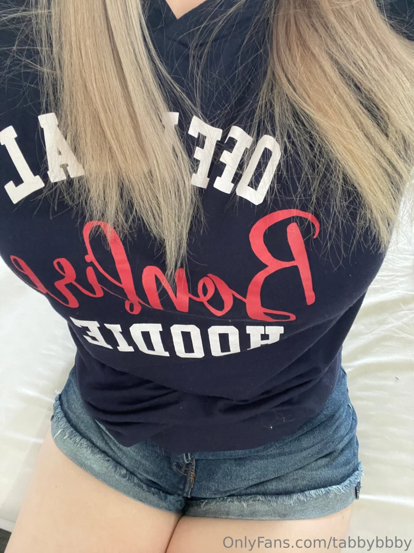 Tired of seeing clothes go to my explicit page then tabbybbaby 