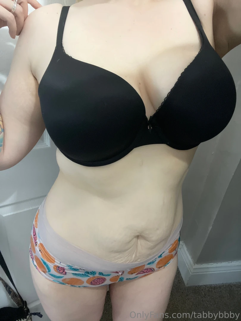 My body needs some attention babe onlyfans com tabbybbaby 