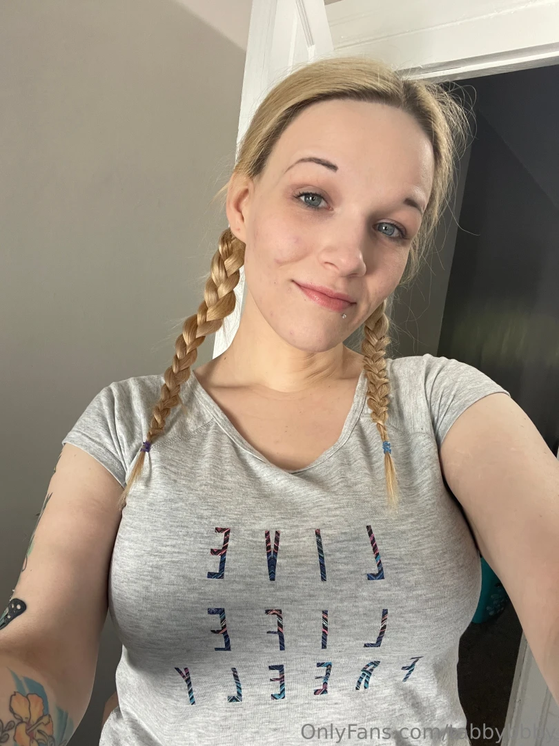 Follow my paid page tabbybbaby 