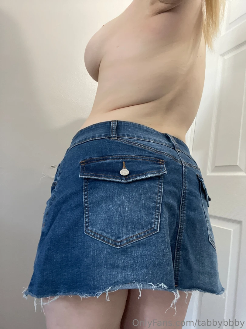 Lift up my skirt and bend me over i ll hold onto the wall as you ram 