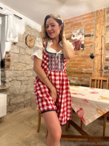 Deutsche version - 9 minuten lang - rollenspiel hausm dchen - spanking part 3