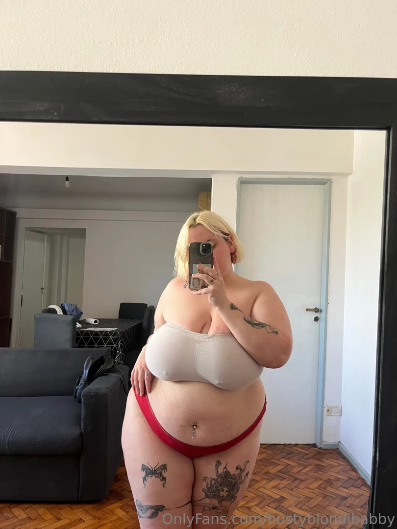 I honestly do think i wear extra weight really well 