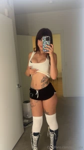 Txt me on my vip xoj3na for a free xxx vid