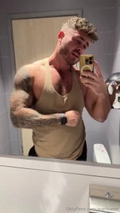 Live at 10 nice and pumped