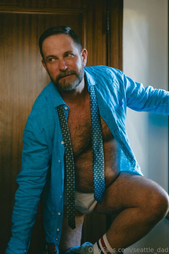 Dad came home and couldn t wait to rip his clothes off and jump in bed 