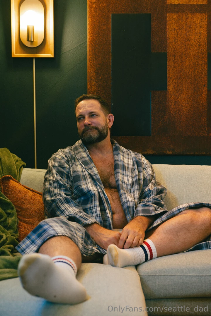 Who wants to cuddle with dad in his robe i would love to open it up part 1 