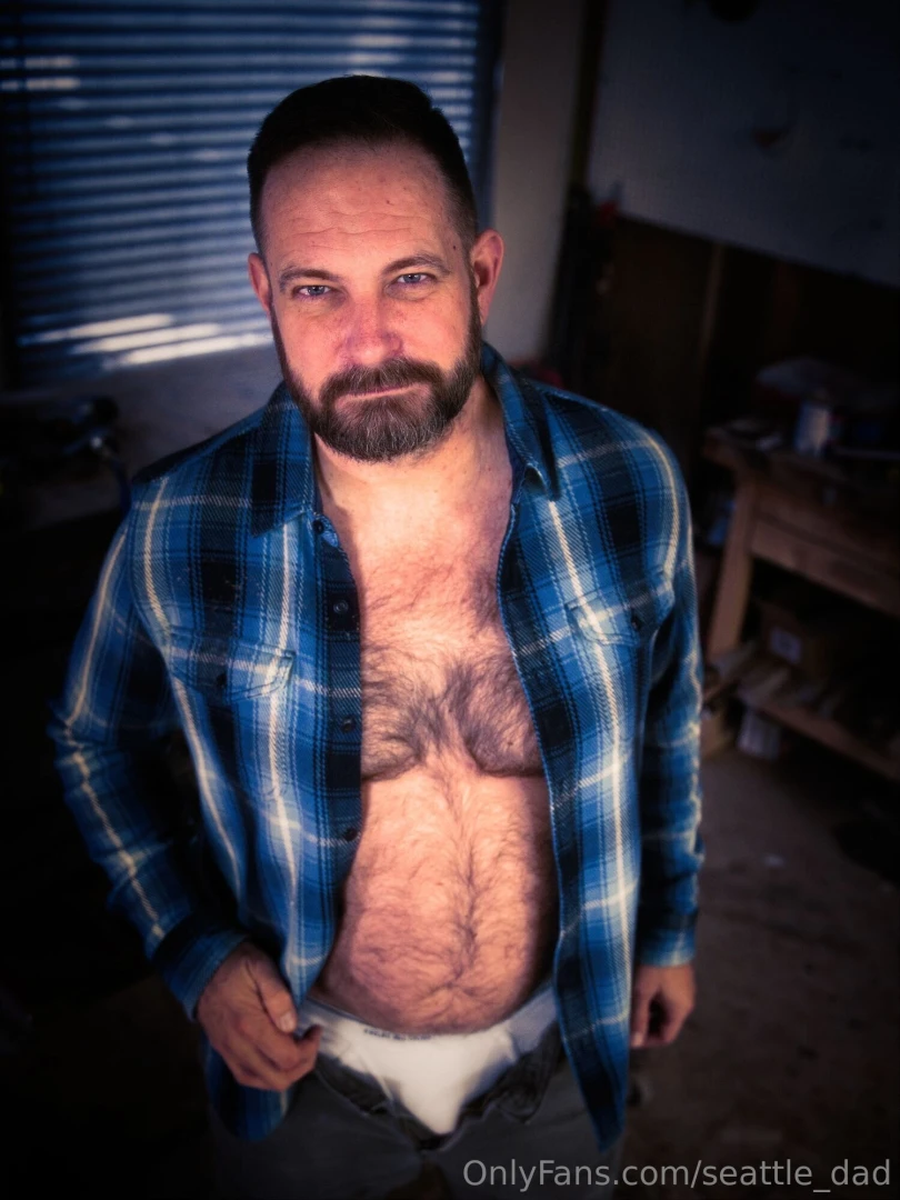 A buddy of mine wanted to try out his new camera so i asked him to part 3 