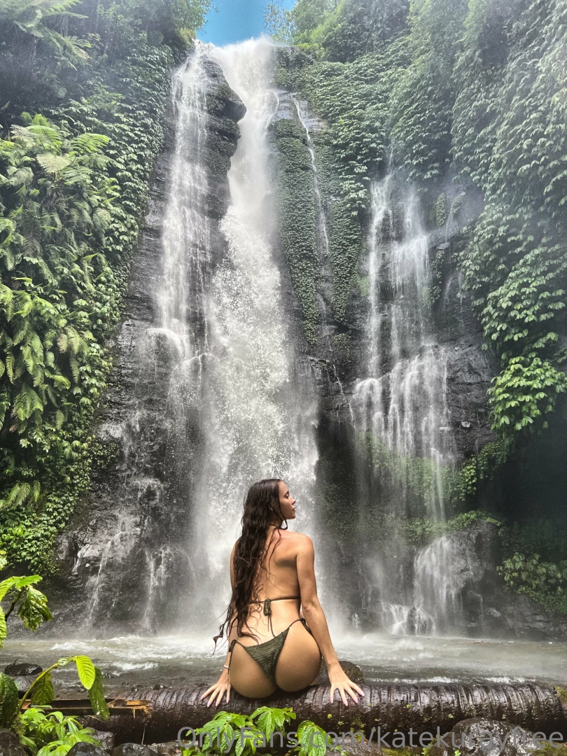 Today is my birthday i visited the biggest waterfall in bali waiting 