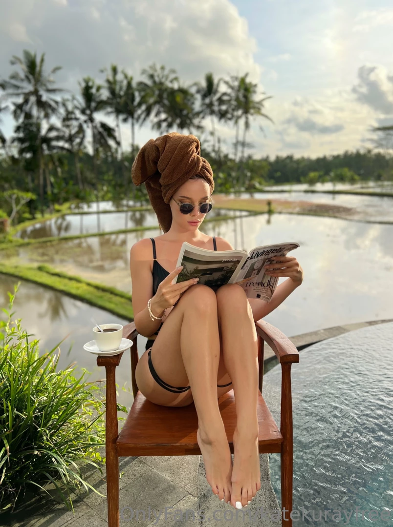 Fashion magazine onlykatekuray 