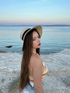 Today i visited a beautiful place and my mood immediately improved how part 1