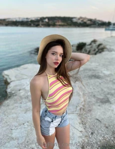 Today i visited a beautiful place and my mood immediately improved how part 2