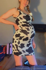 This baby bump doesn t stop me from being your slut