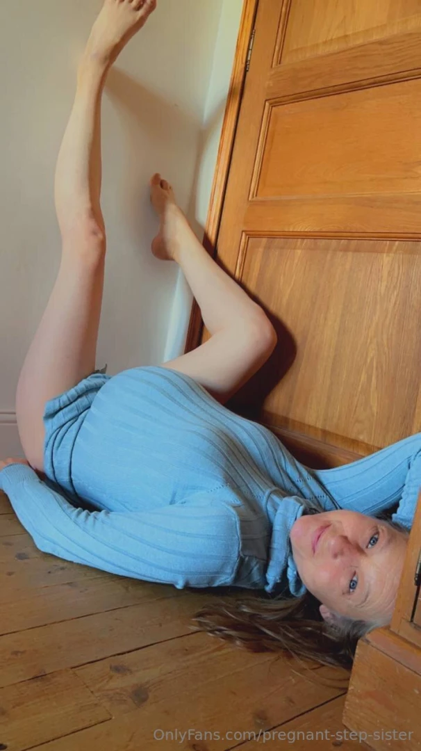 Wanna help your horny milf get up 