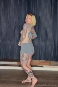 Hey my lovelies wanna watch me try on my new outfit you know you do