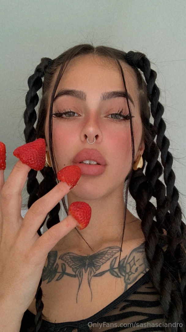 Were you looking for your new obsession i found it for you isn t she part 2 