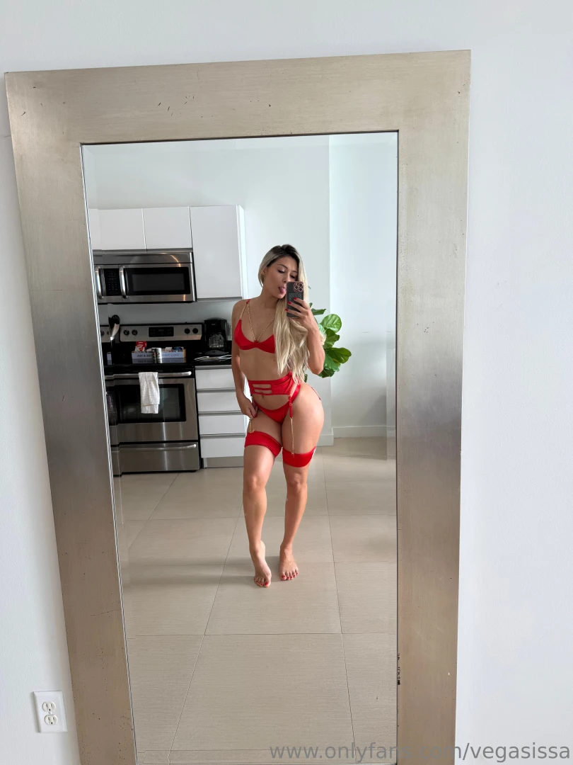 Rojo es de mis colores favoritos vip hoy vas a dormir feliz con lo que 