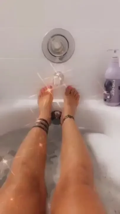 Good morning my little lovelies happy humpday enjoy the video wait for 