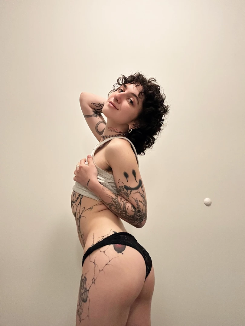 My body is like a garden with a fountain you can drink from agree 