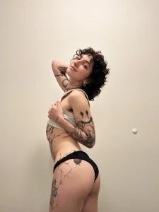My body is like a garden with a fountain you can drink from agree