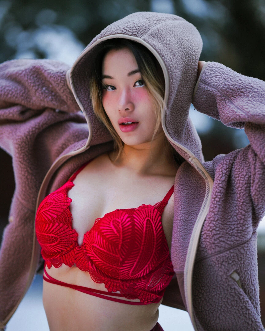 I m online all day on my vip page today lillienue 