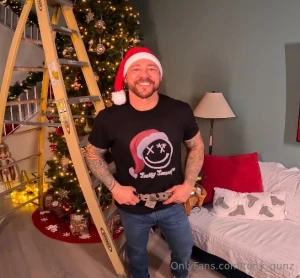 I received an emergency work call so to show my christmas spirit i