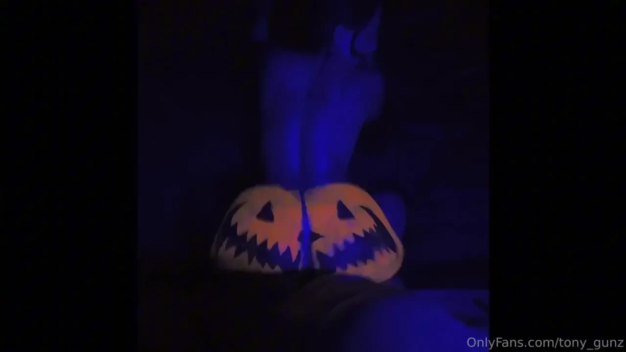 Happy halloween new video talent scarletpeachvip type bg - pov - 4k 
