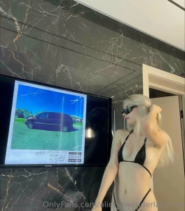 In this photo i feel happy and free and i want to inspire you with the