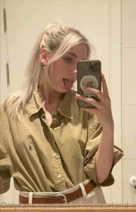 I admit that i like to make faces in the photo i do not know why this