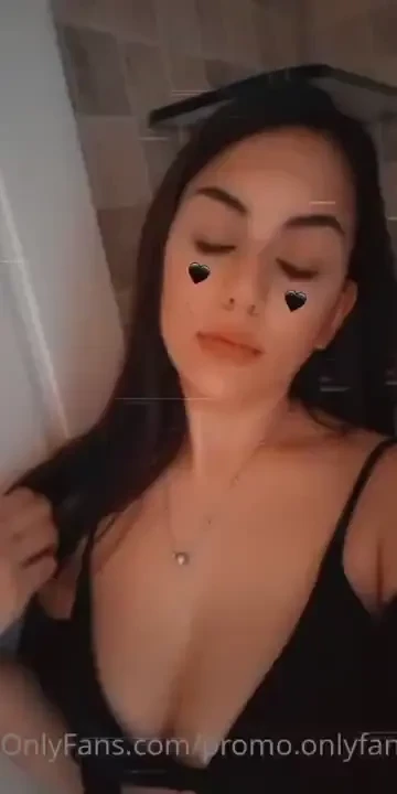 Hi daddy i m loli your latin babe if you like my content and want more 