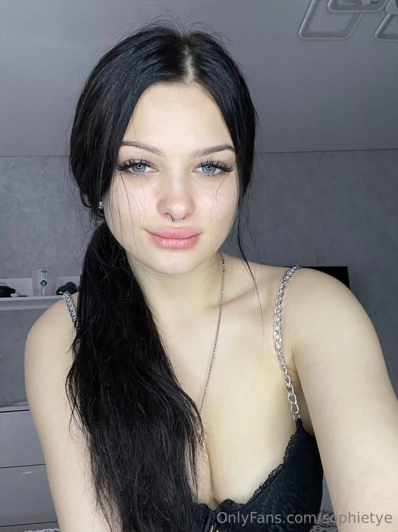 Will you let me miss you alone tonight 