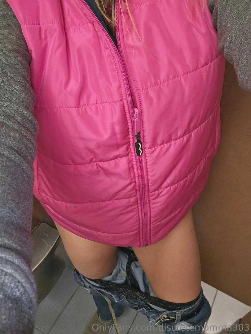 Https onlyfans com discretemomma303vip come to my vip for more 