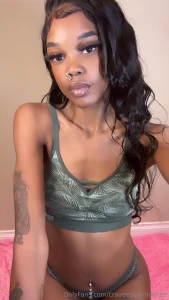 Who s online dm me i m hornyyyyy