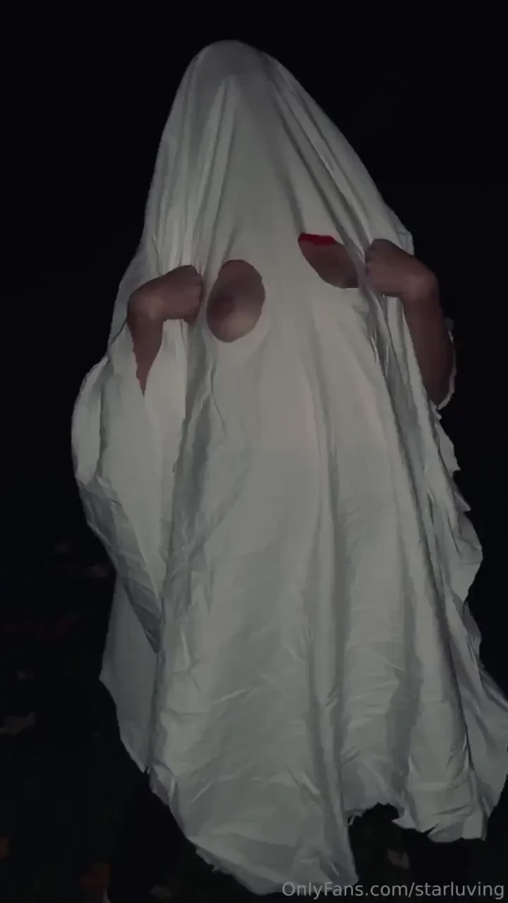 Omg it s almost halloween can you tell one of my boobs are engorged 