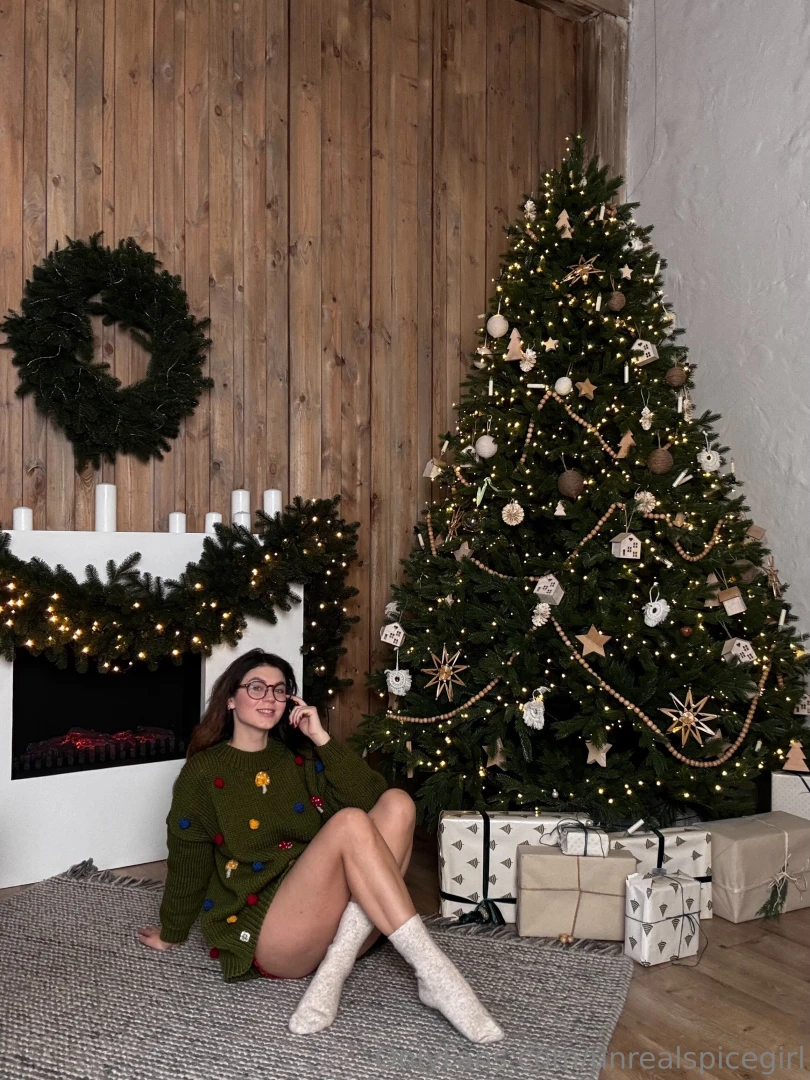 Today the first snow fell a soft silk blanket that makes your skin 