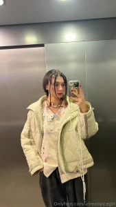 And age or appearance is not important hair color - all this is