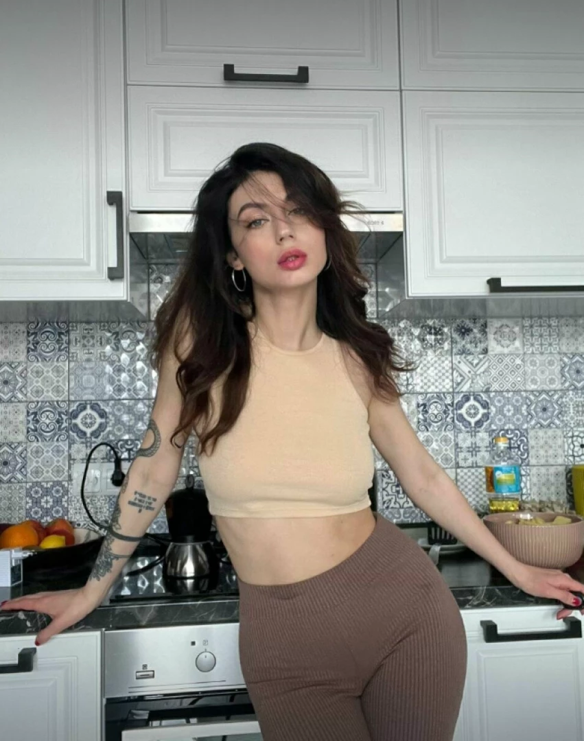 Mornings should start with a delicious breakfast and flavored coffee 