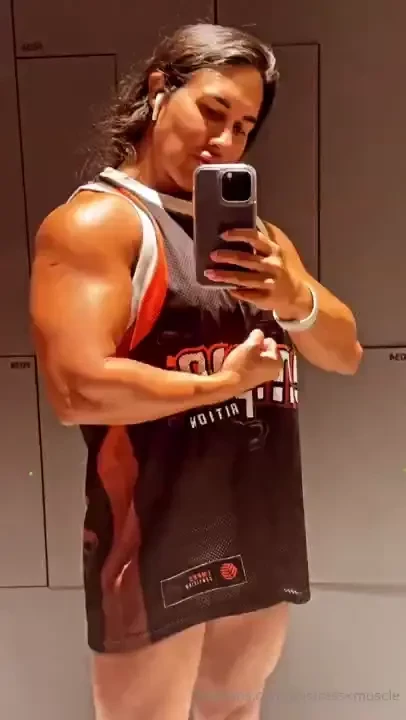 Do you like my off-season shape 