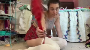 Watch this chore-skipping naughty girl as she whacks the heck out of