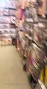 Lol toyssss lol my sis lookin for somn