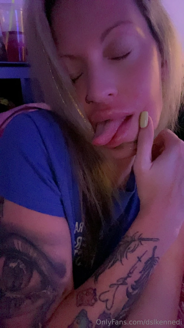 Dying of norovirus i need dick pics 