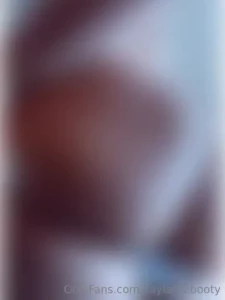 Clapping sound who wants to eat me check your dms i ll send u my ass