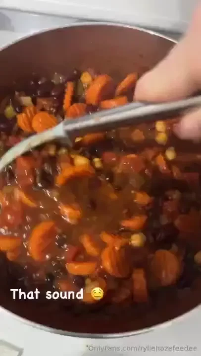 Finally feeling well enough to eat a decent meal making chili tonight part 1 