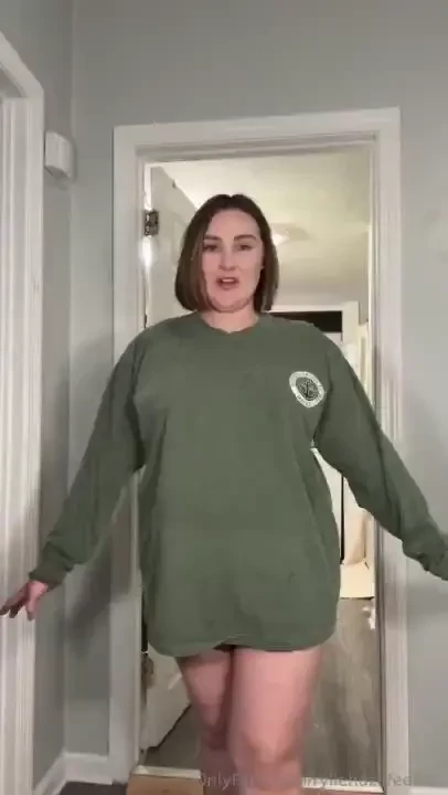 Cozy body tour i love showing off my growing body to you in this weeks 